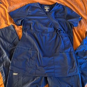 NWOT - Cherokee workwear professionals size medium navy blue maternity scrub set